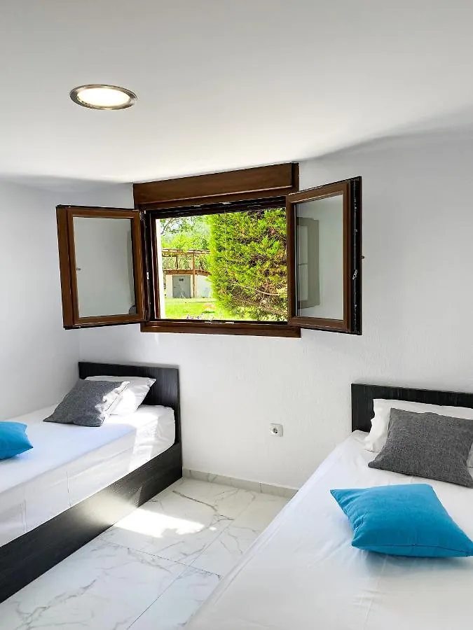 Seafront Oasis Beach Houses Ierissos Apartamento